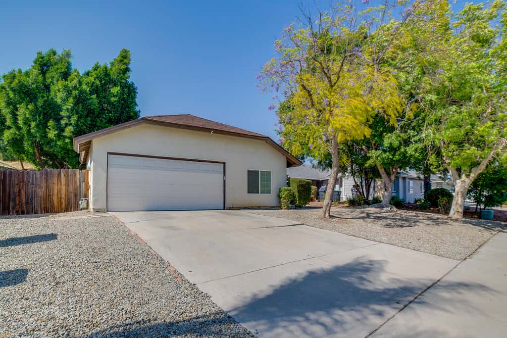 Moreno Valley Family Retreat Near HWY 60