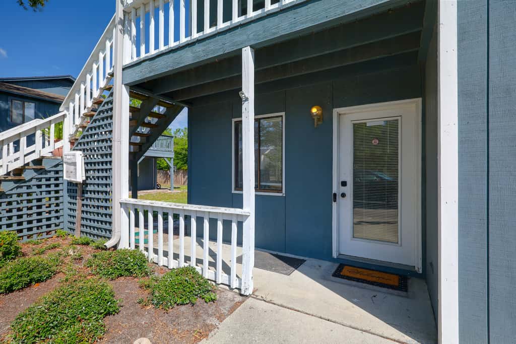 Walk to Med Center! Extended Wilmington Condo