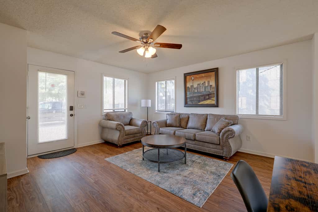 Walk to Med Center! Extended Wilmington Condo