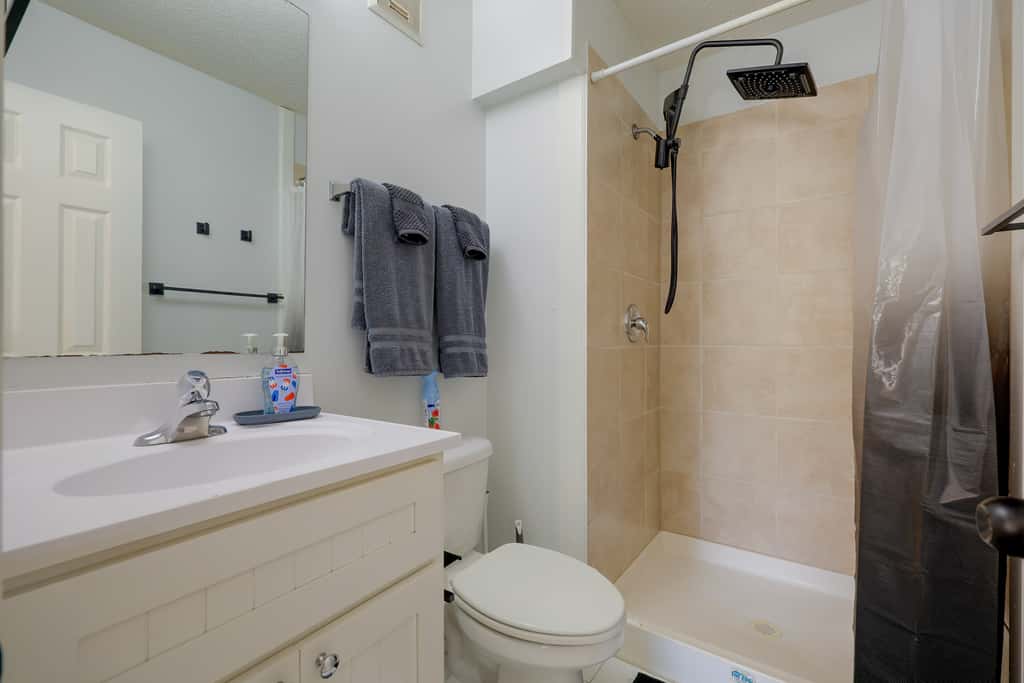 Walk to Med Center! Extended Wilmington Condo