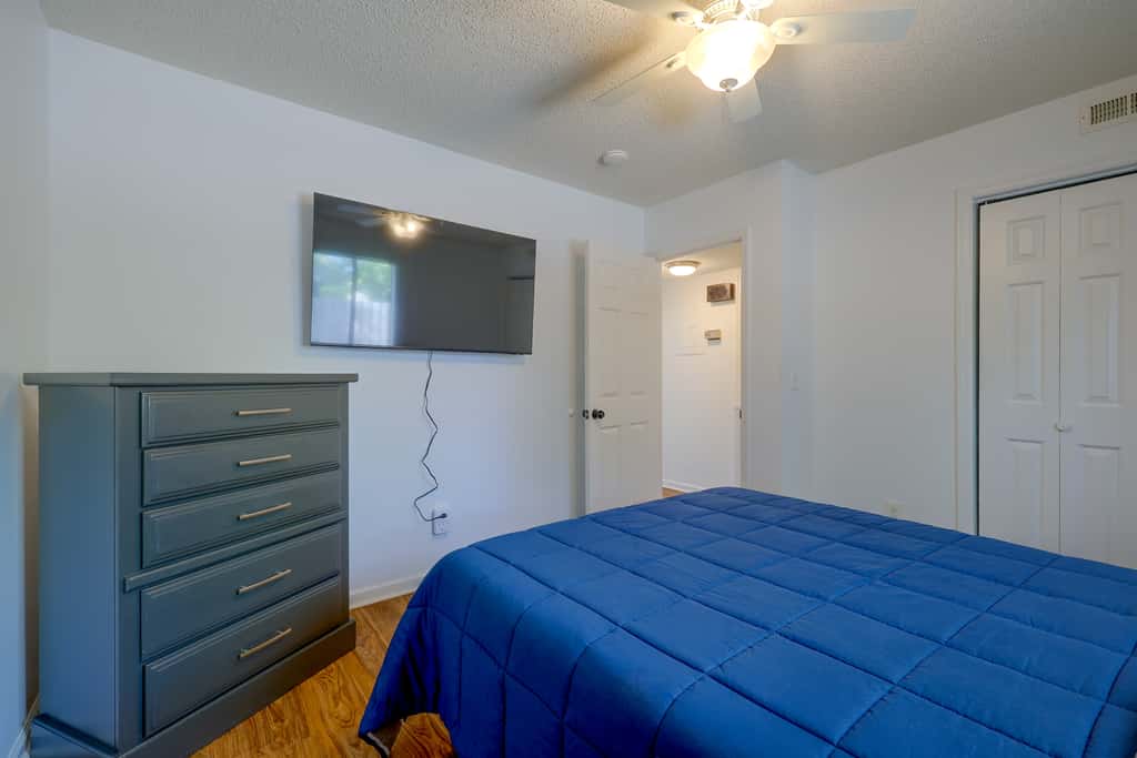 Walk to Med Center! Extended Wilmington Condo