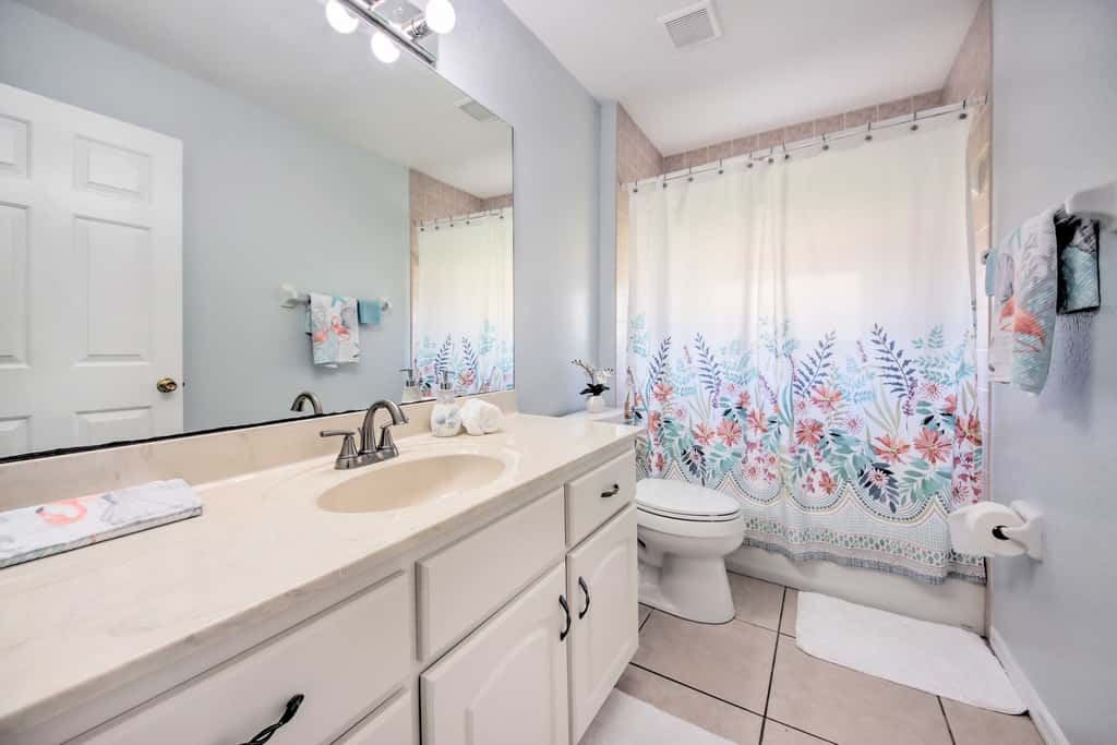 Pool & Fenced Yard: Sebring Retreat