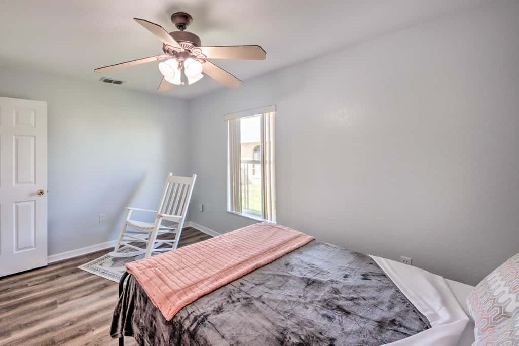 Pool & Fenced Yard: Sebring Retreat
