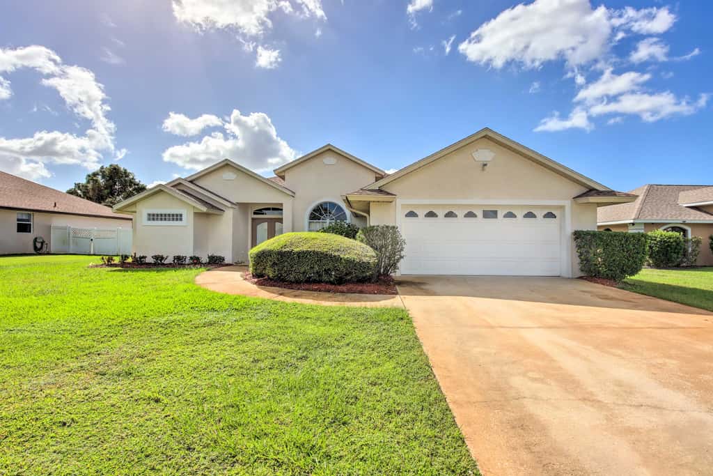 Pool & Fenced Yard: Sebring Retreat