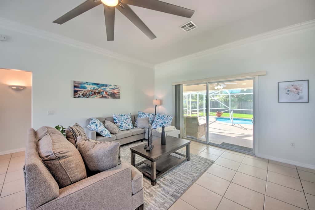 Pool & Fenced Yard: Sebring Retreat