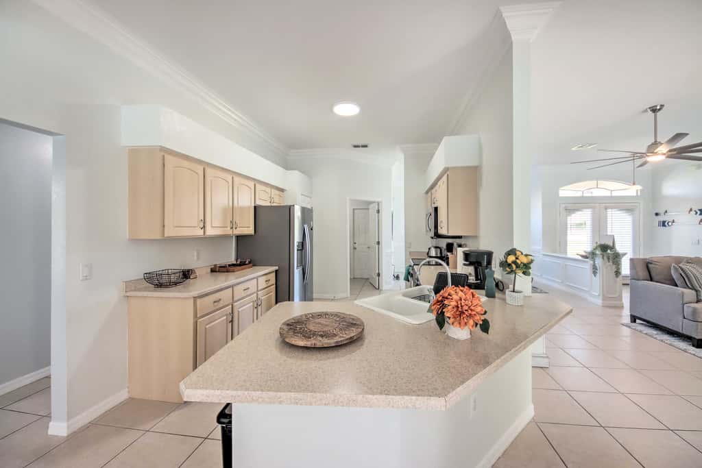 Pool & Fenced Yard: Sebring Retreat