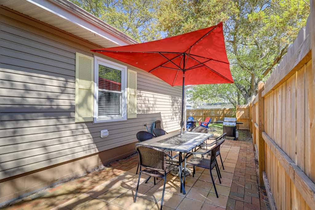 Lovely Morehead City Home w/ Fire Pit & Gas Grill