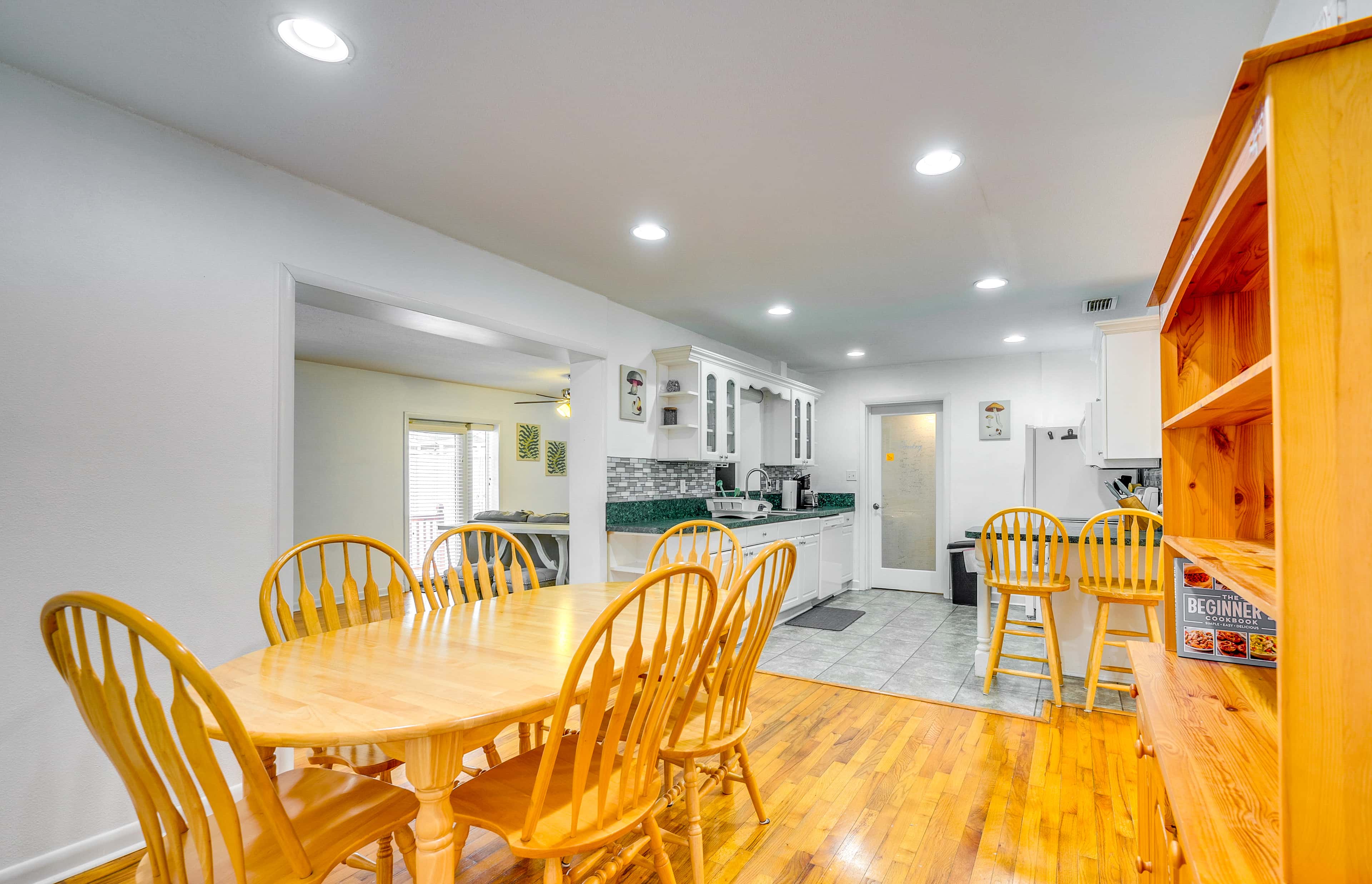 Ocala Retreat w/ Pool, Grill & Yard - Pets Welcome