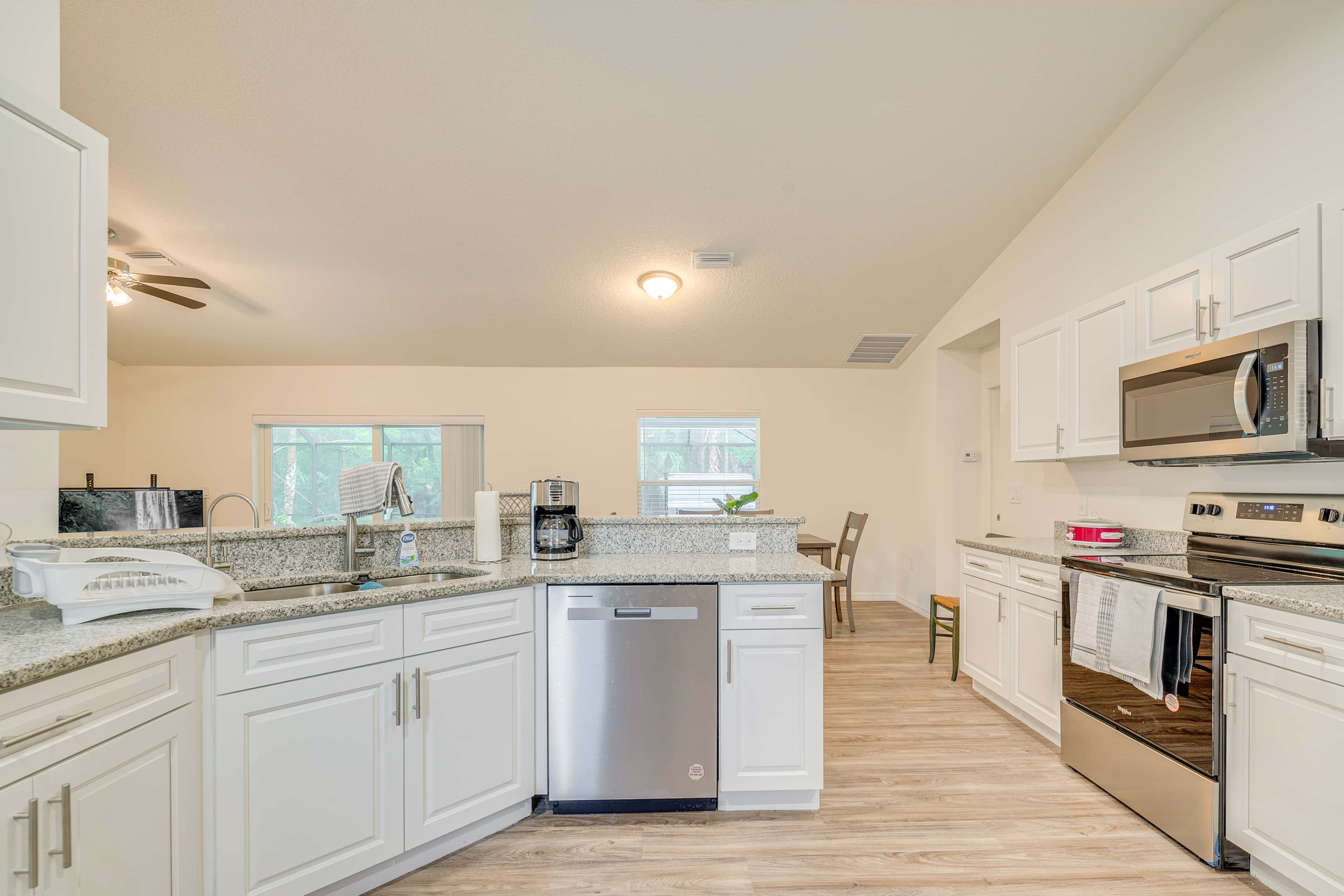 Near State Parks! Crystal River Home w/ Hot Tub