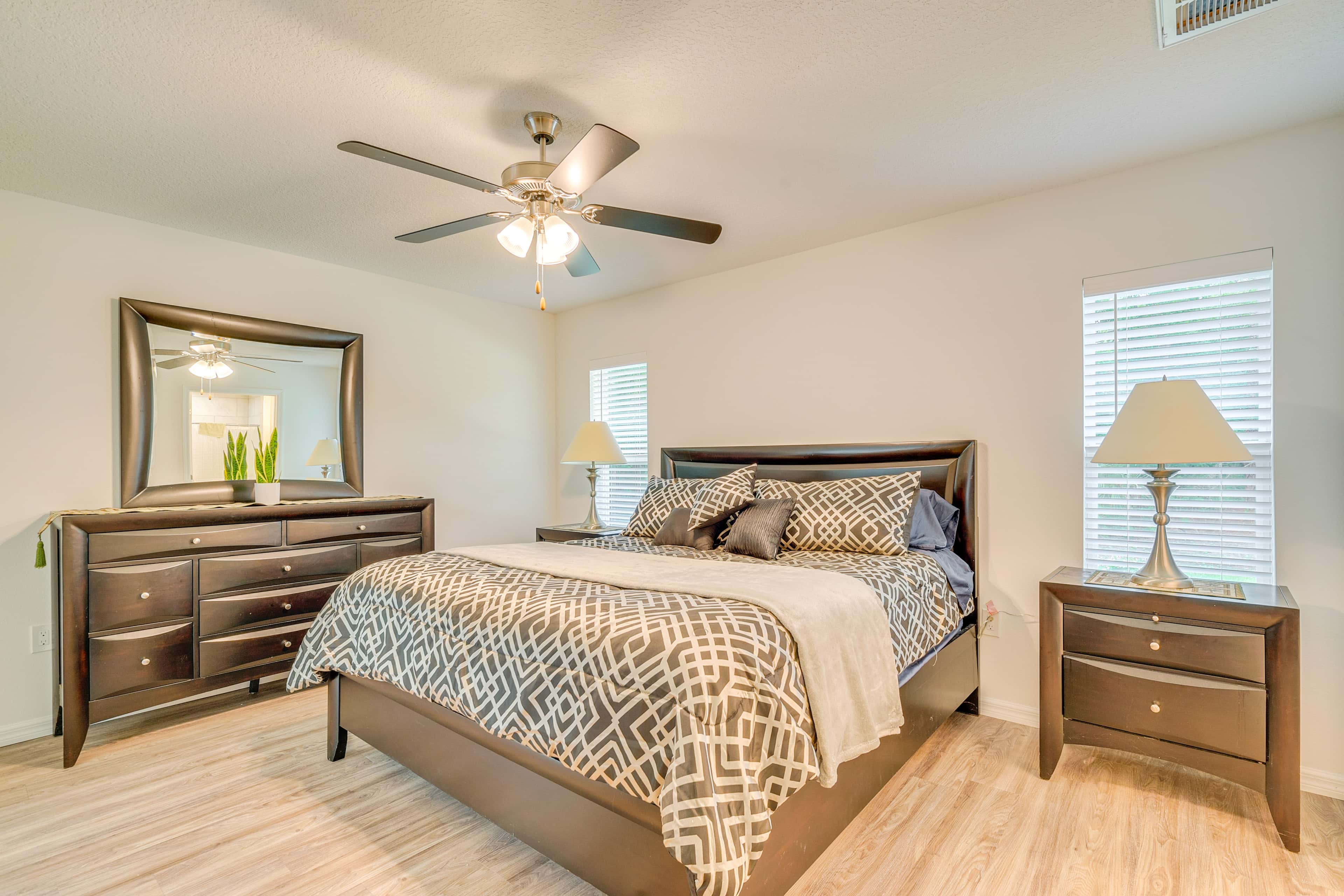 Near State Parks! Crystal River Home w/ Hot Tub
