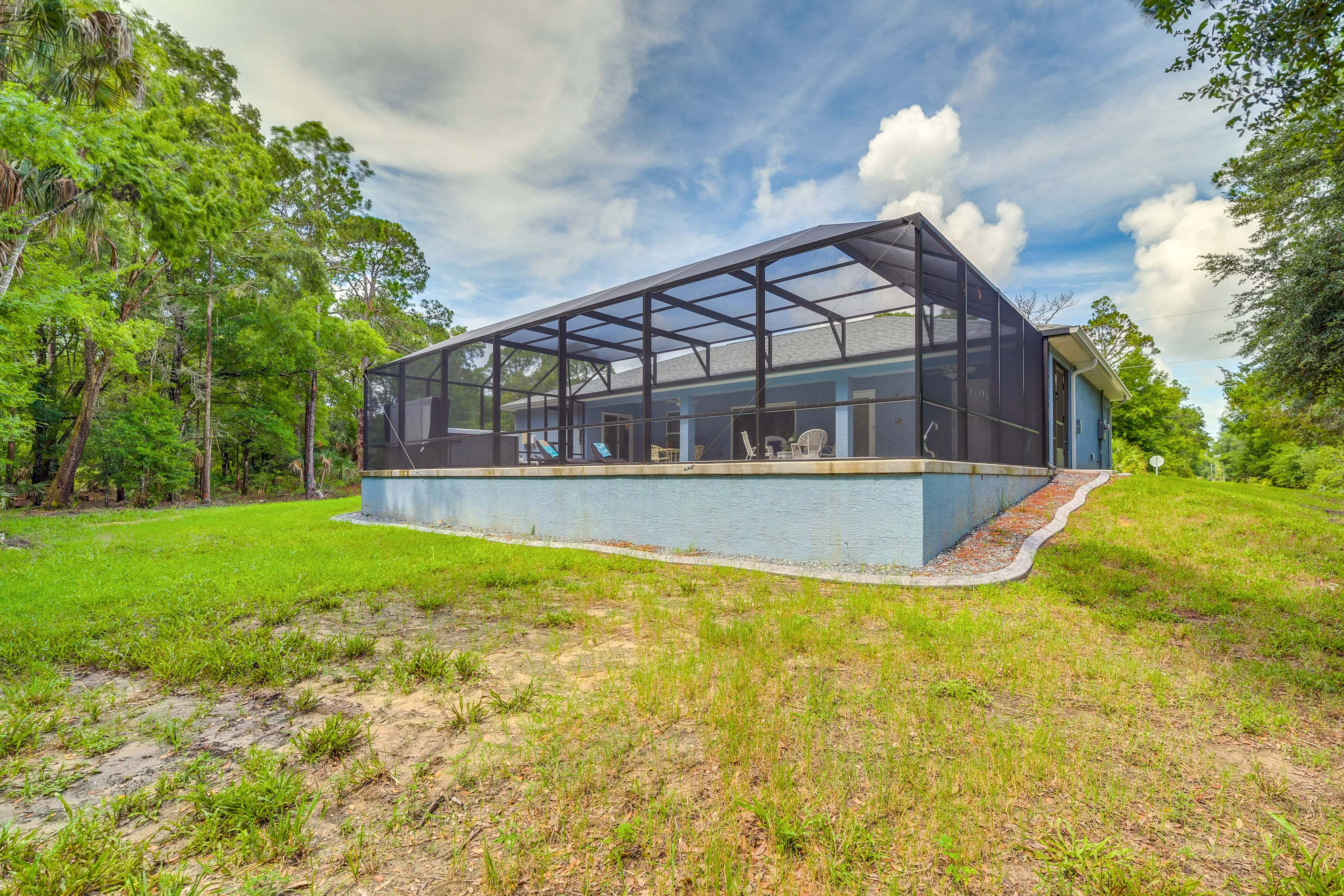 Near State Parks! Crystal River Home w/ Hot Tub