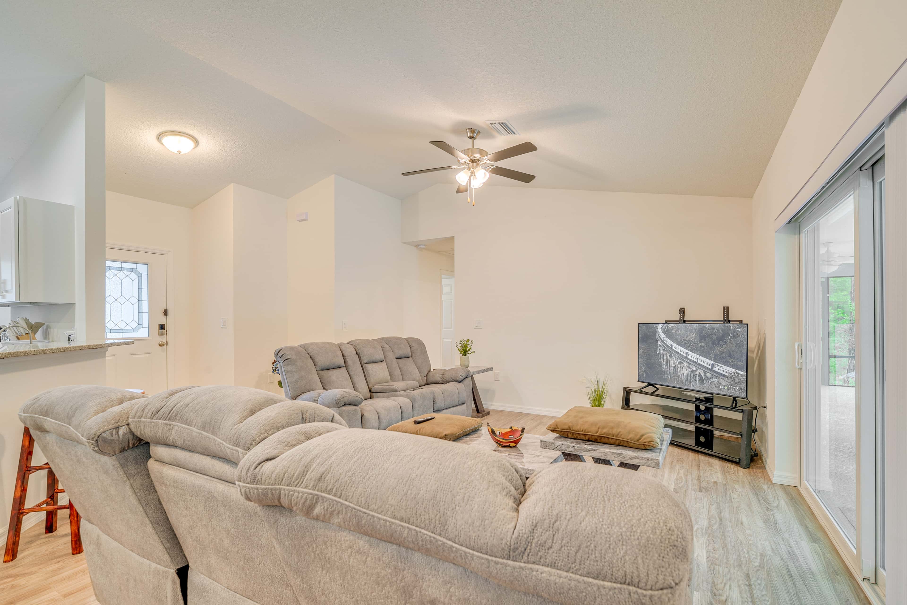 Near State Parks! Crystal River Home w/ Hot Tub