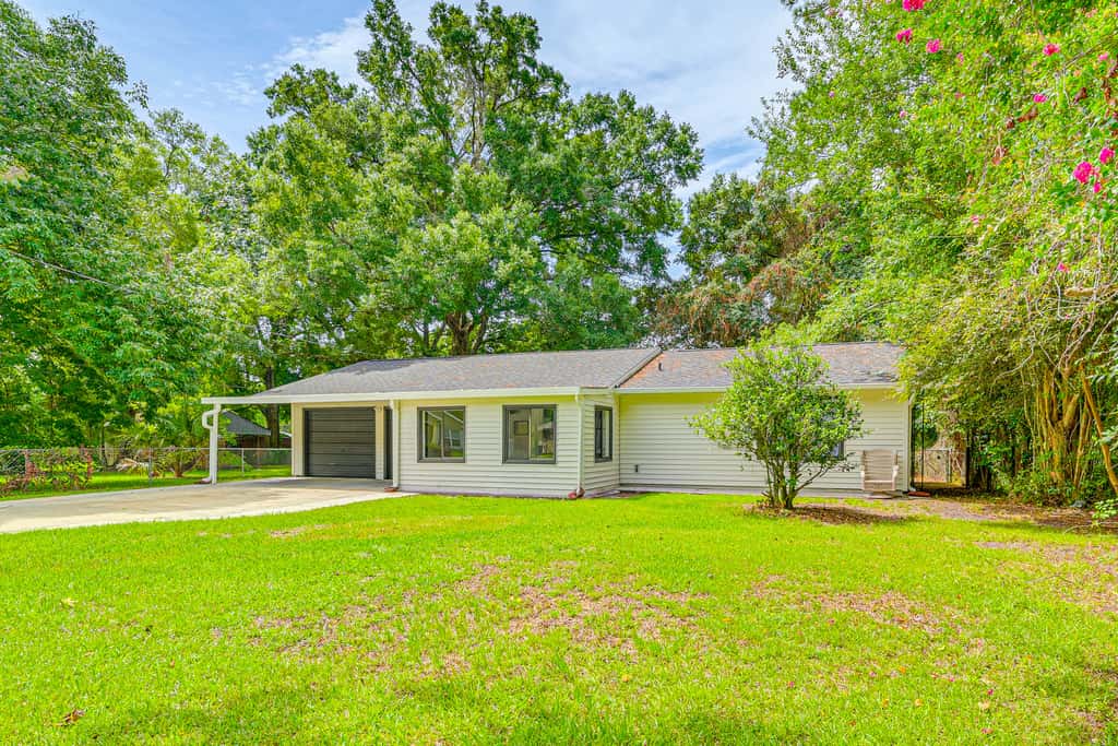 Ocala Home w/ Fenced Yard Near WEC: Dogs Welcome!