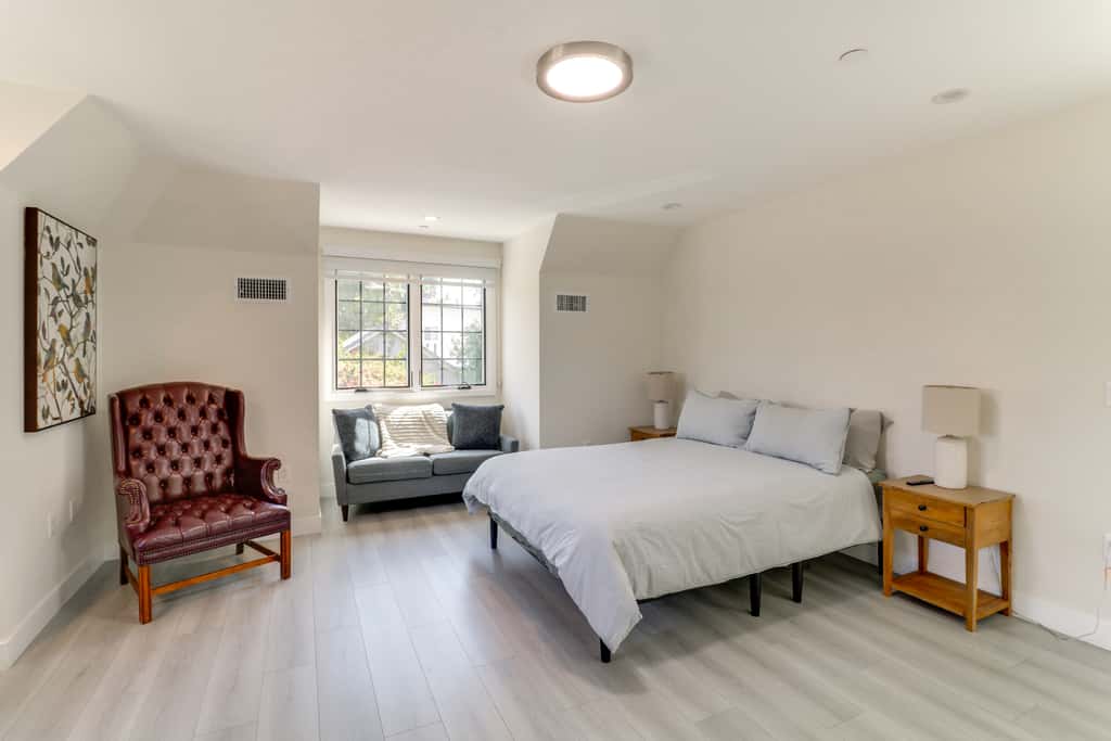 Rose Bowl, New Pasadena Home Steps to Old Town