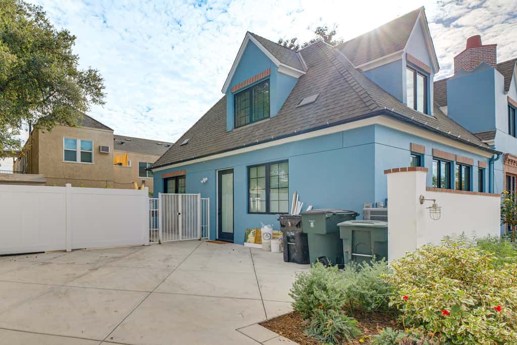 Rose Bowl, New Pasadena Home Steps to Old Town