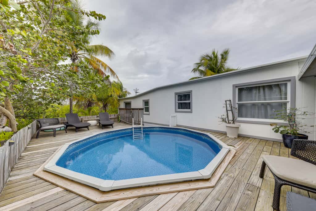 Lanai, Pool & Patios: Waterfront Home in Tavernier