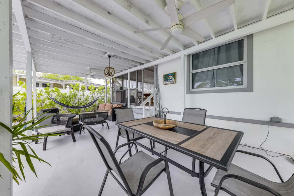 Lanai, Pool & Patios: Waterfront Home in Tavernier