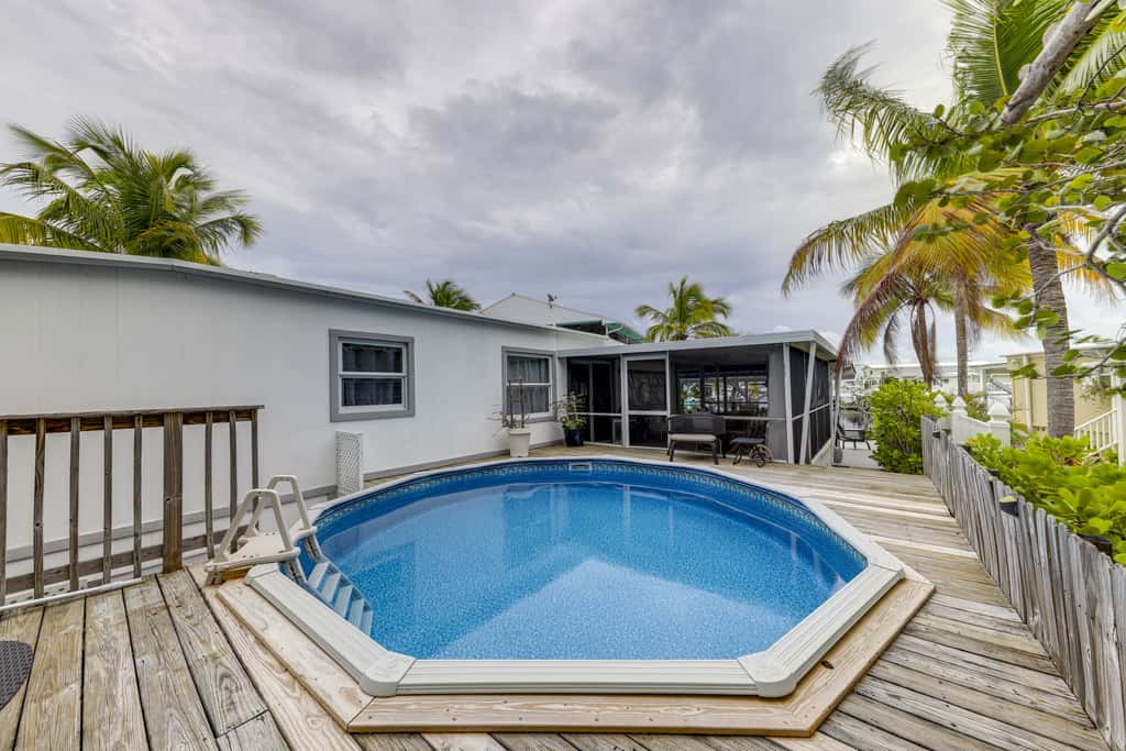 Lanai, Pool & Patios: Waterfront Home in Tavernier