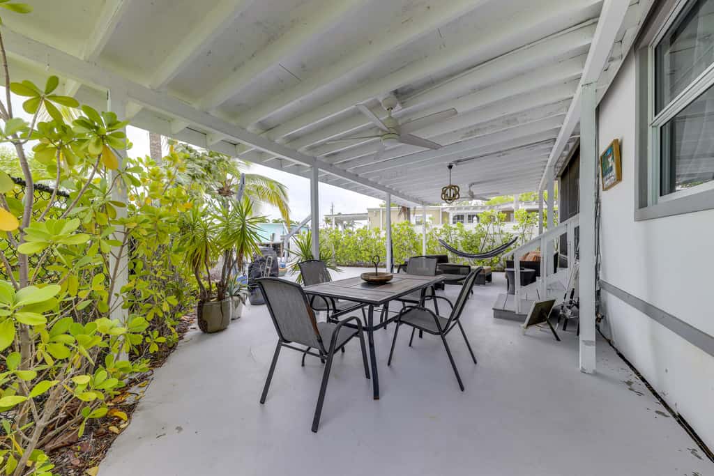 Lanai, Pool & Patios: Waterfront Home in Tavernier
