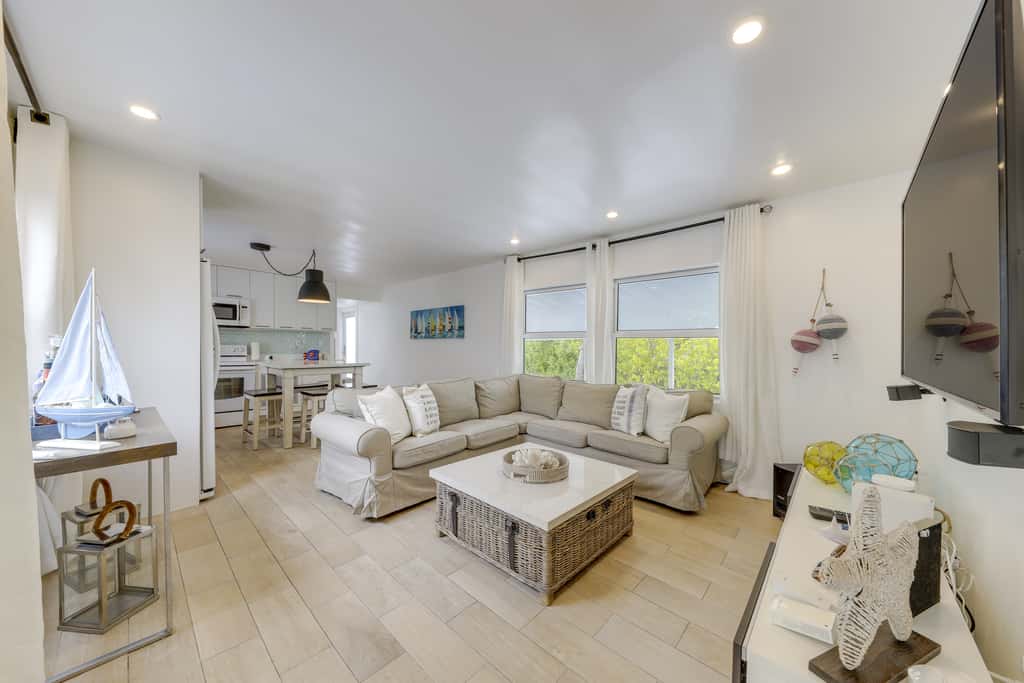 Lanai, Pool & Patios: Waterfront Home in Tavernier