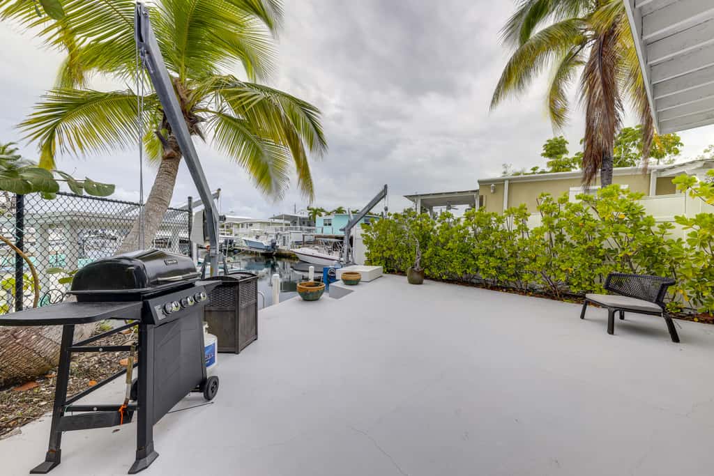 Lanai, Pool & Patios: Waterfront Home in Tavernier