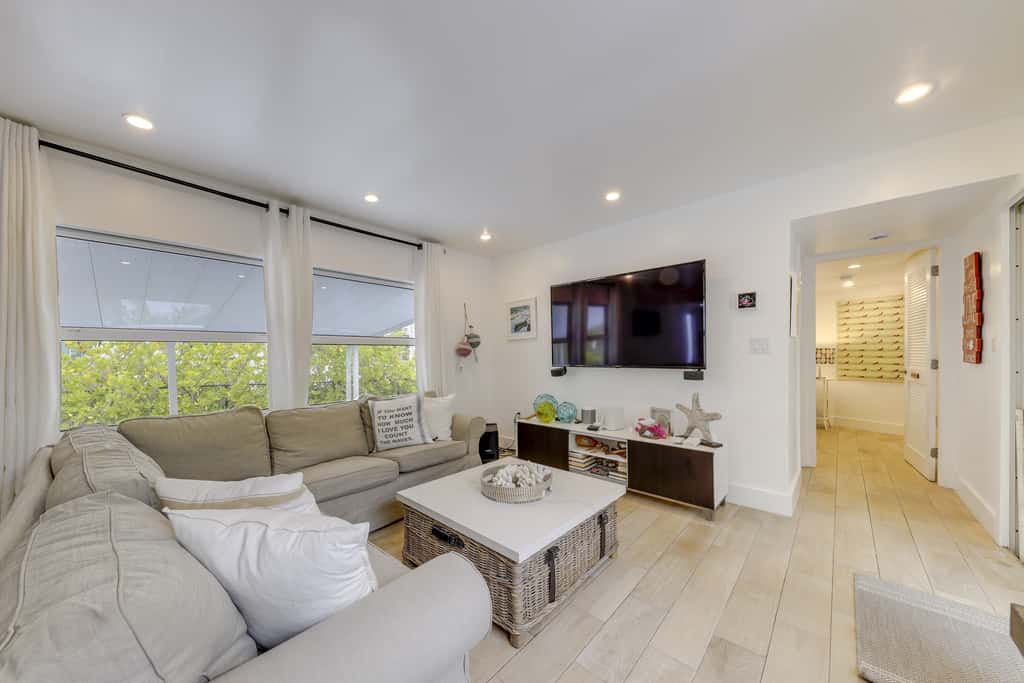 Lanai, Pool & Patios: Waterfront Home in Tavernier