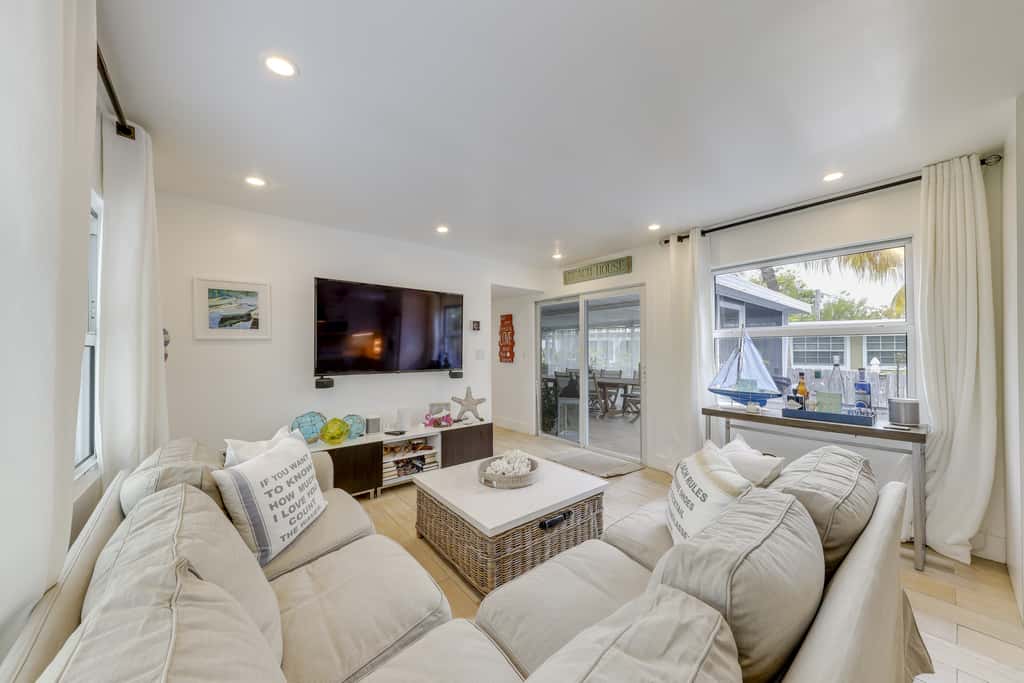 Lanai, Pool & Patios: Waterfront Home in Tavernier