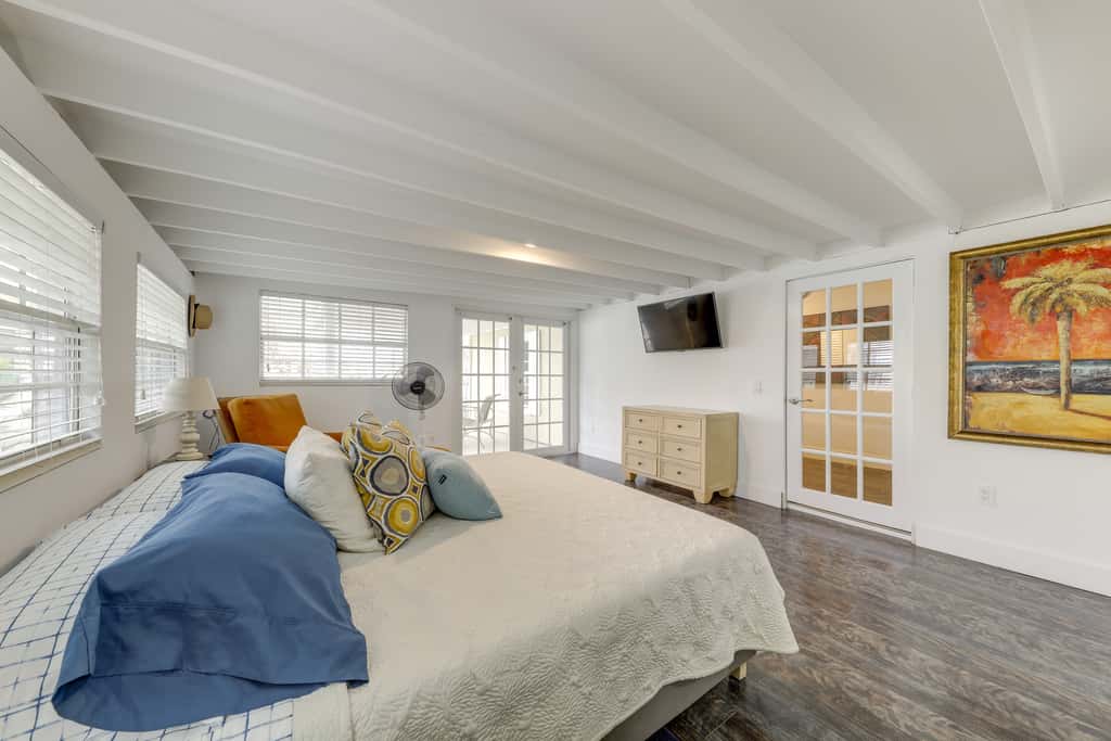 Waterfront Home w/ Private Hot Tub in Tavernier!