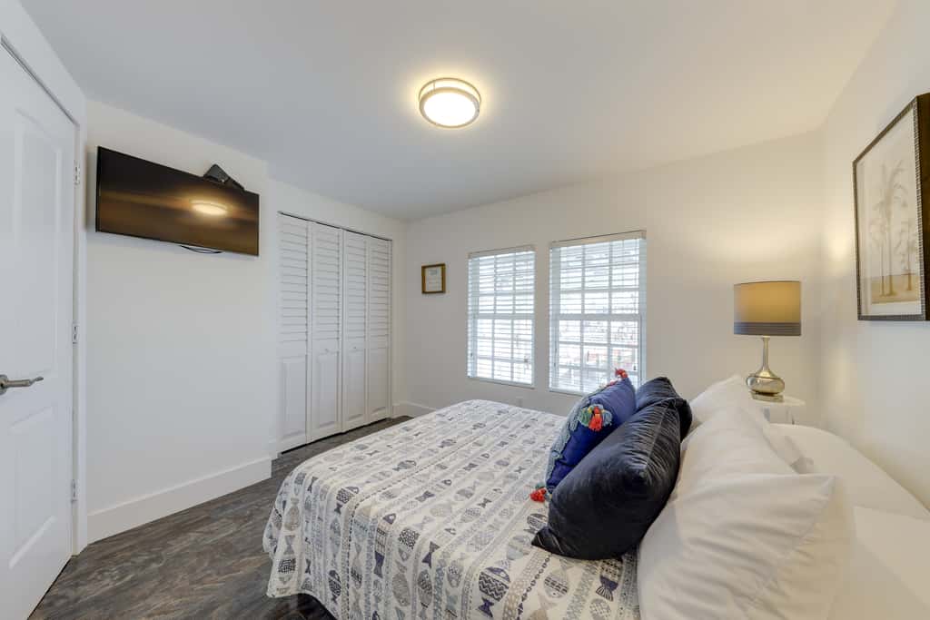 Waterfront Home w/ Private Hot Tub in Tavernier!