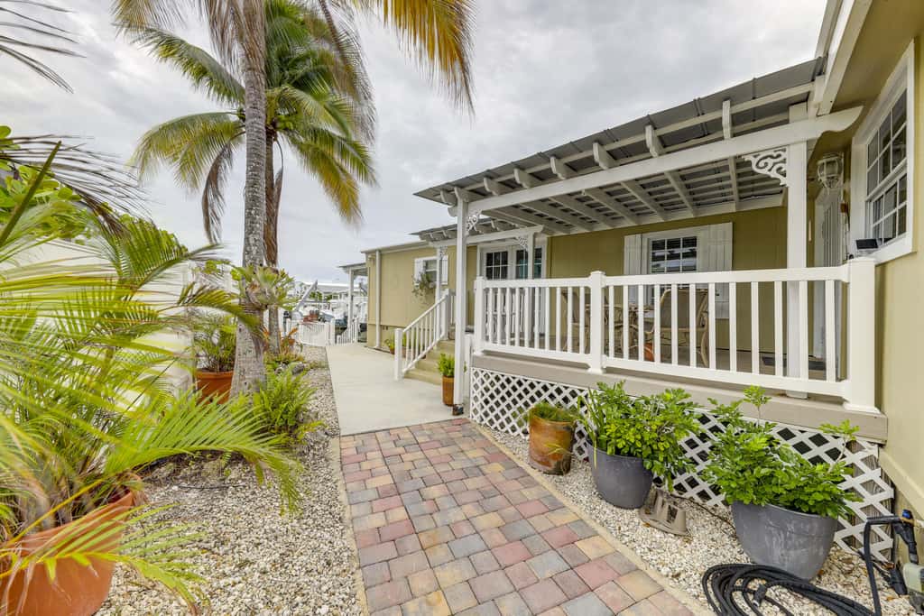 Waterfront Home w/ Private Hot Tub in Tavernier!