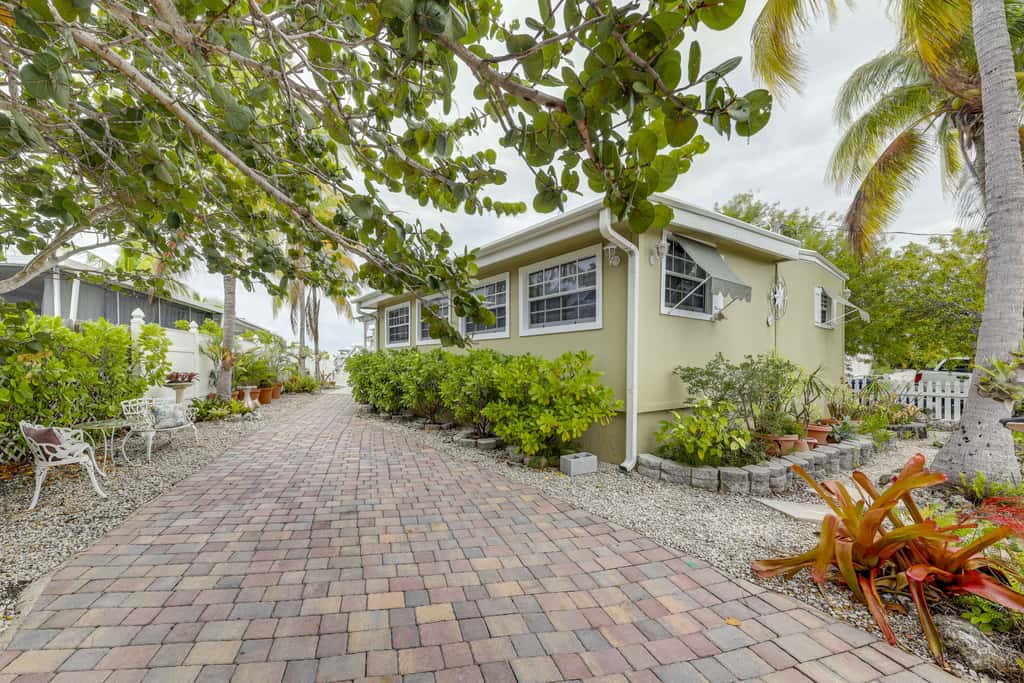 Waterfront Home w/ Private Hot Tub in Tavernier!