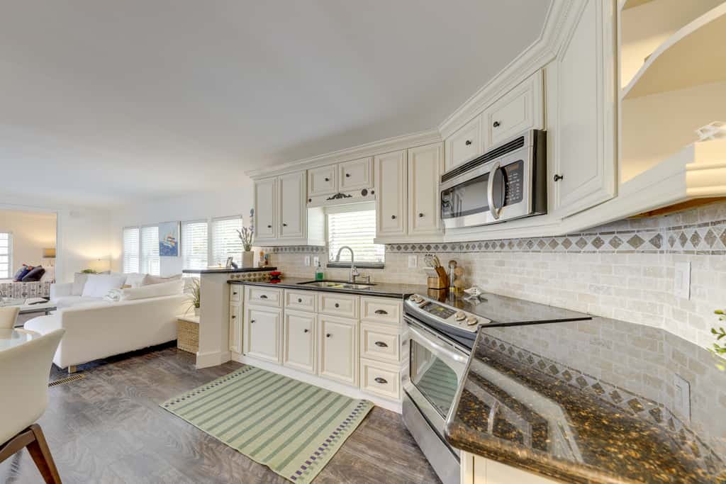 Waterfront Home w/ Private Hot Tub in Tavernier!