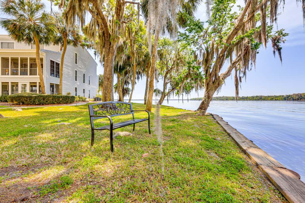 St Johns River Retreat in Welaka w/ Dock Access