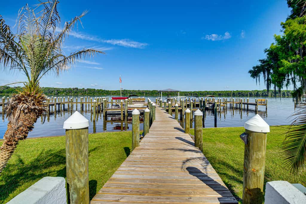 St Johns River Retreat in Welaka w/ Dock Access