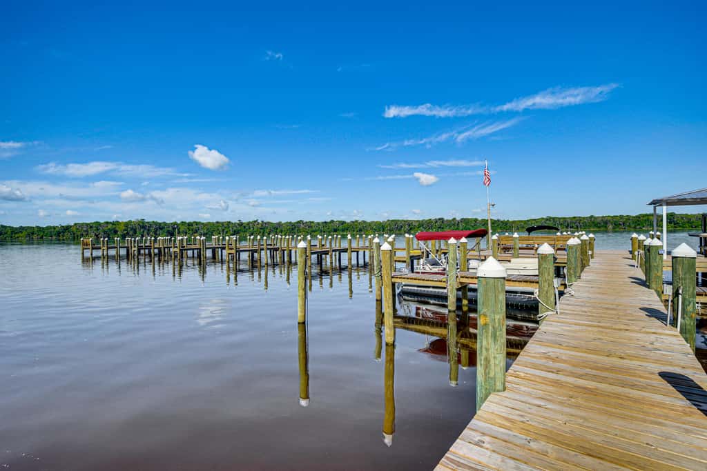 St Johns River Retreat in Welaka w/ Dock Access