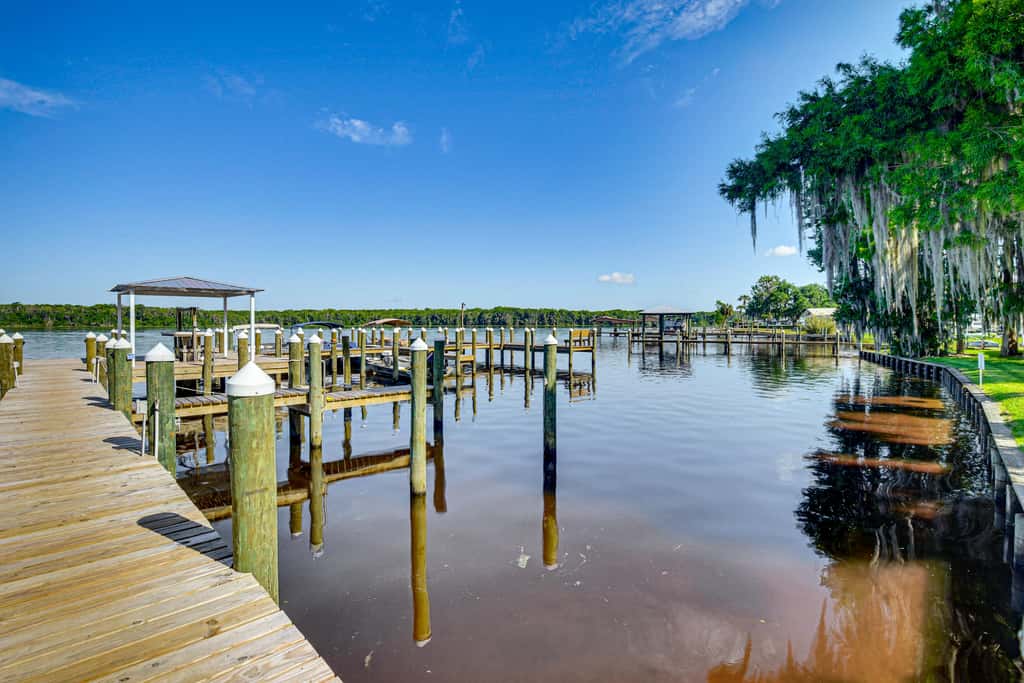 St Johns River Retreat in Welaka w/ Dock Access