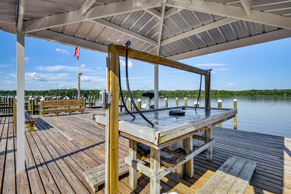 St Johns River Retreat in Welaka w/ Dock Access