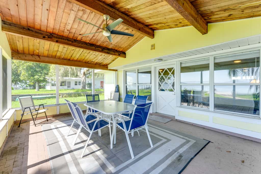 Lake Dora Escape: Canal Access & Seaplane Sights!