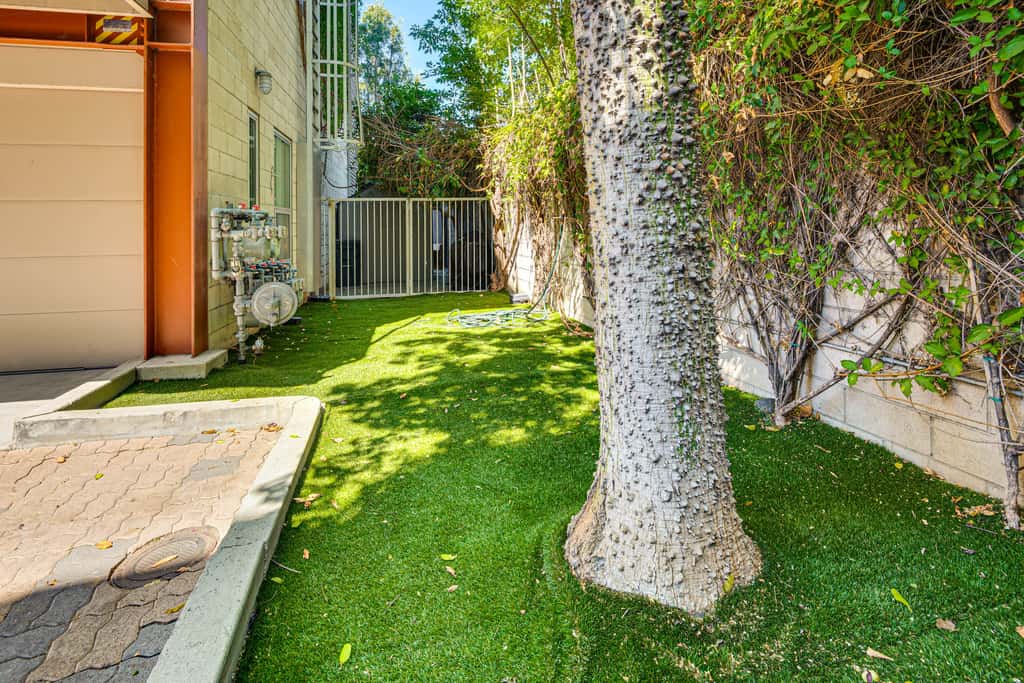 Walk to Universal Studios: Loft-Style LA Home