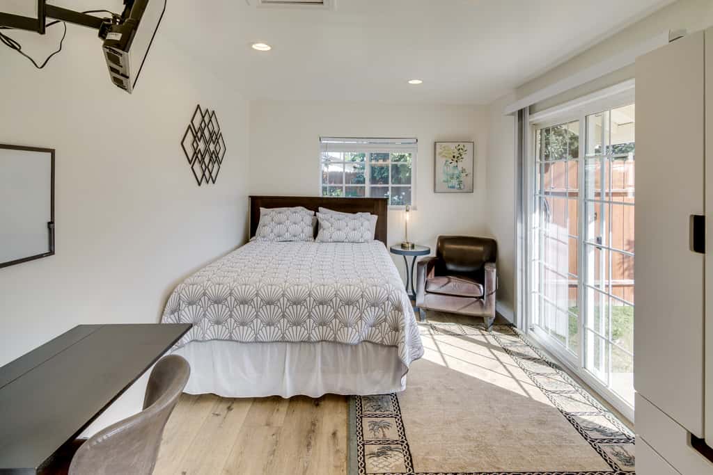 Work & Play! Extended-Stay Studio in Simi Valley