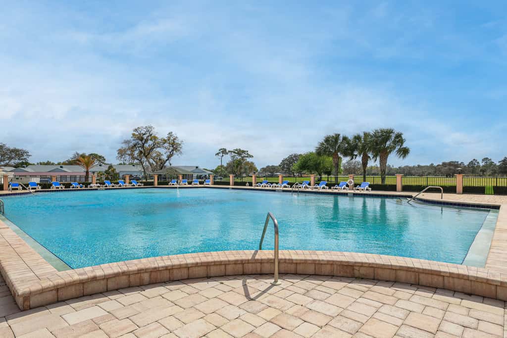Pool Access + Course View: Golf Getaway in Sebring