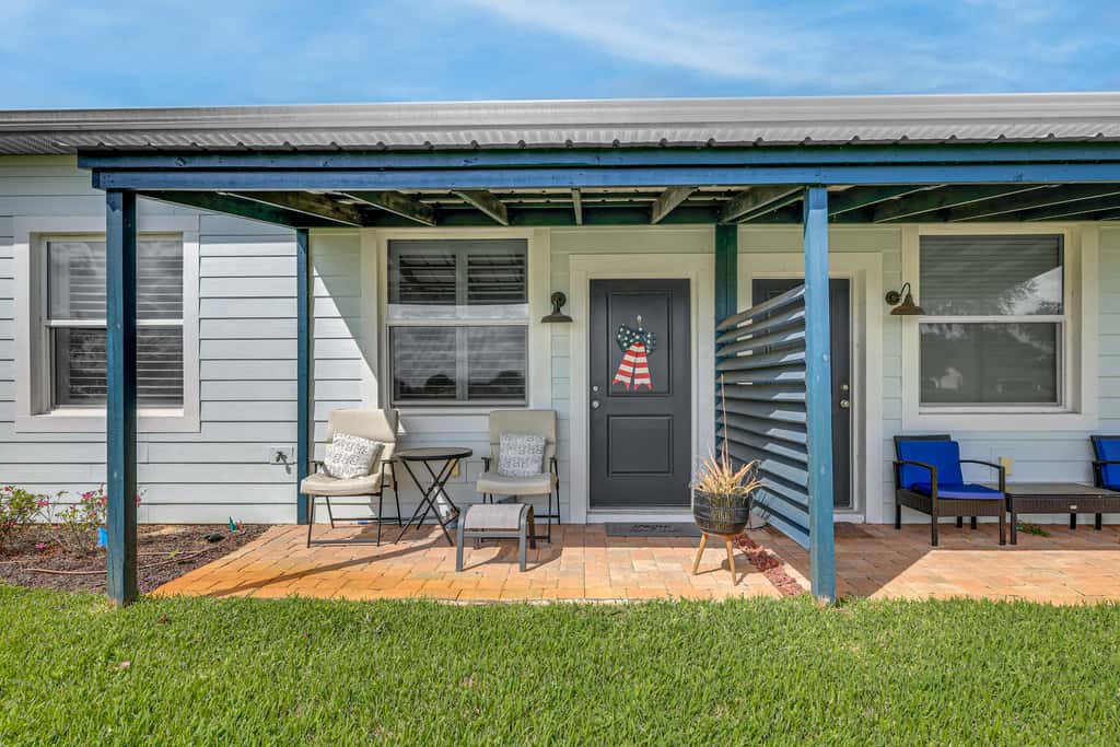 Pool Access + Course View: Golf Getaway in Sebring