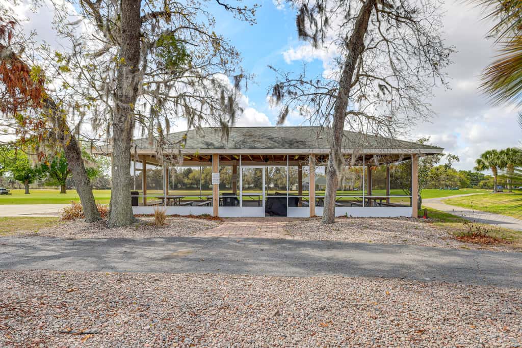 Pool Access + Course View: Golf Getaway in Sebring
