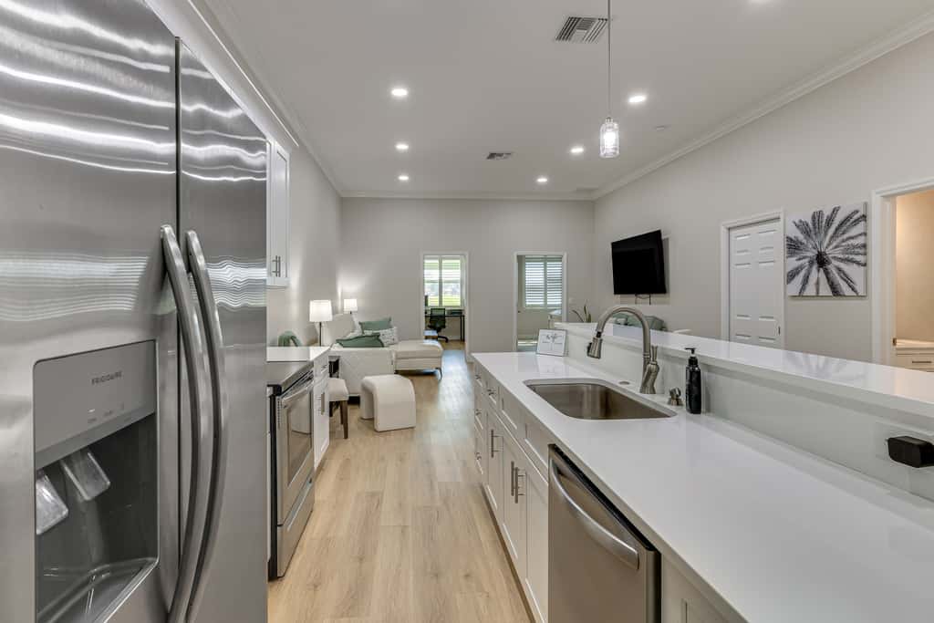 Pool Access + Course View: Golf Getaway in Sebring
