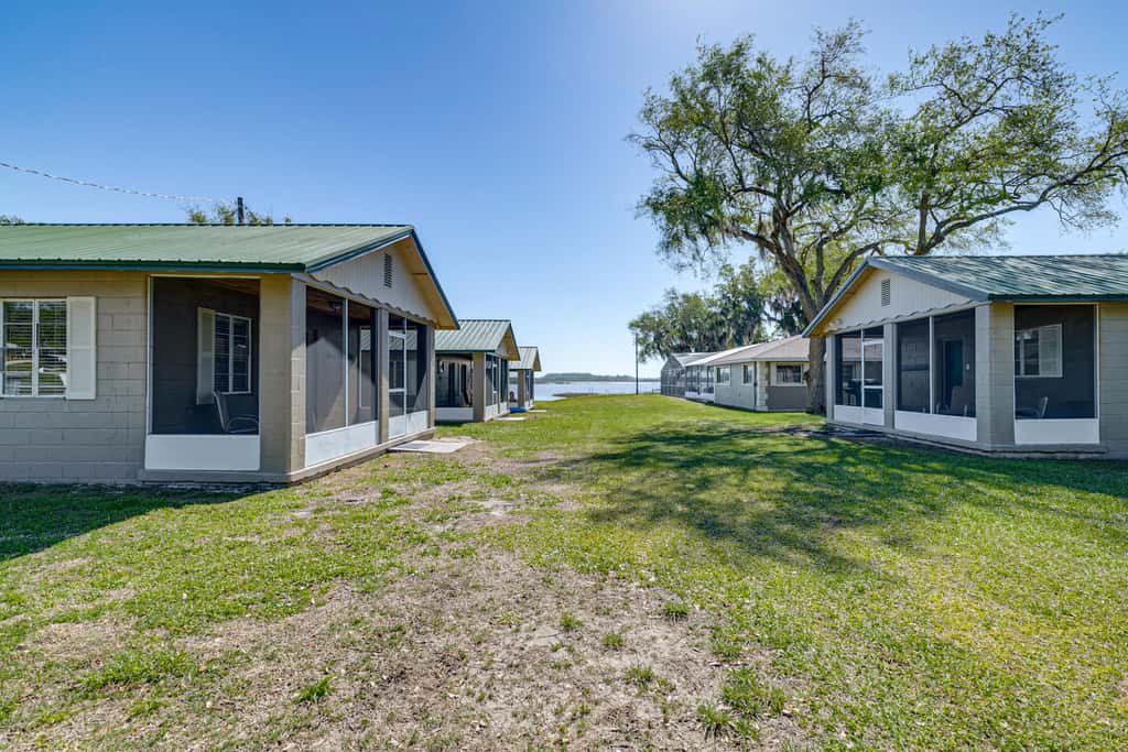 Lake View, Pool Access! Pet-Friendly Hernando Stay