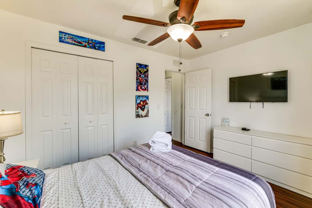 Pet-Friendly Davenport Townhome: 9 Mi to Disney!