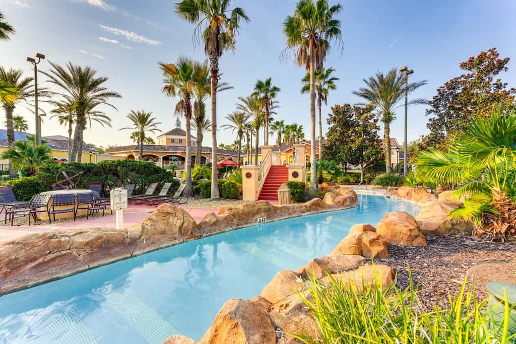 Pet-Friendly Davenport Townhome: 9 Mi to Disney!