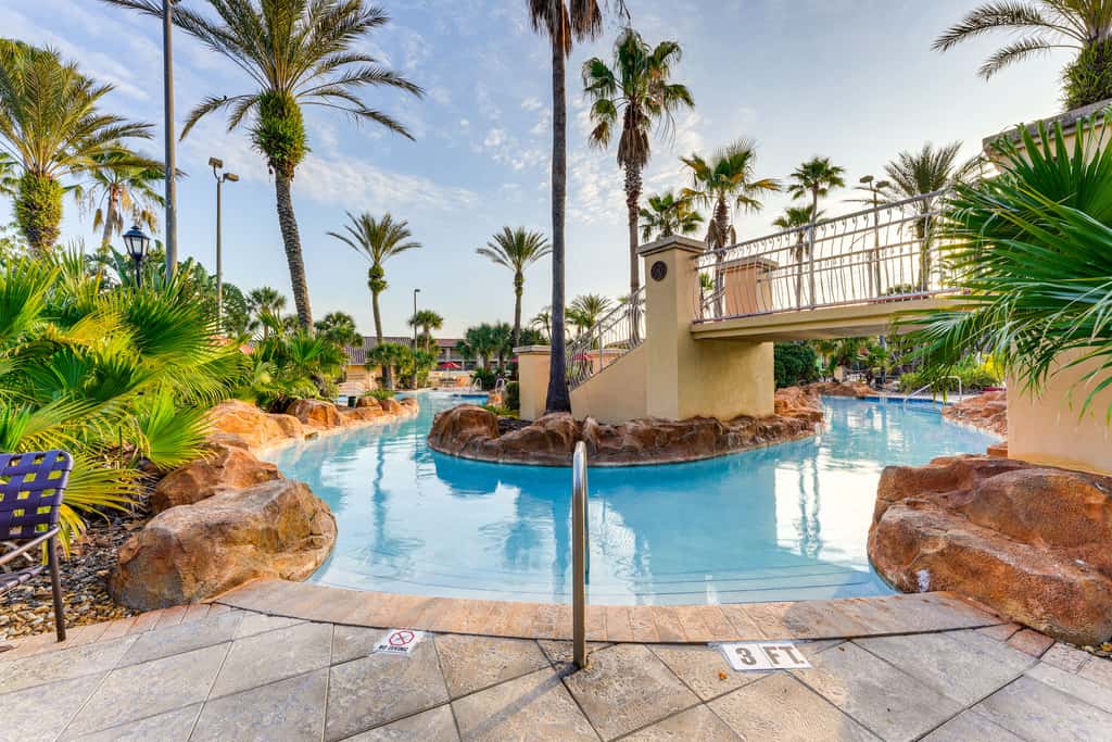 Pet-Friendly Davenport Townhome: 9 Mi to Disney!