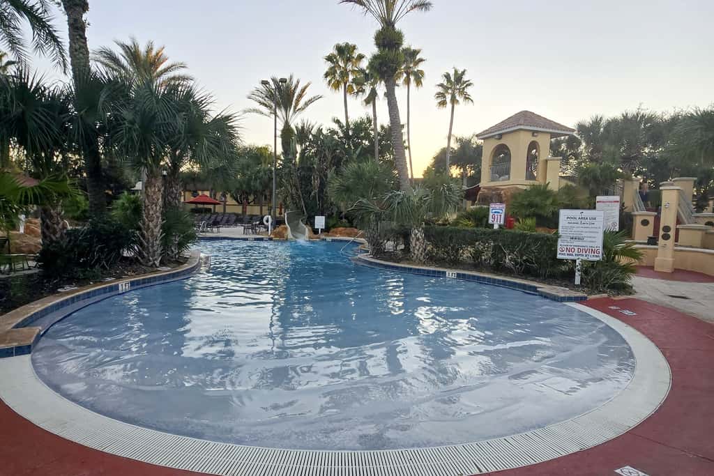 Pet-Friendly Davenport Townhome: 9 Mi to Disney!