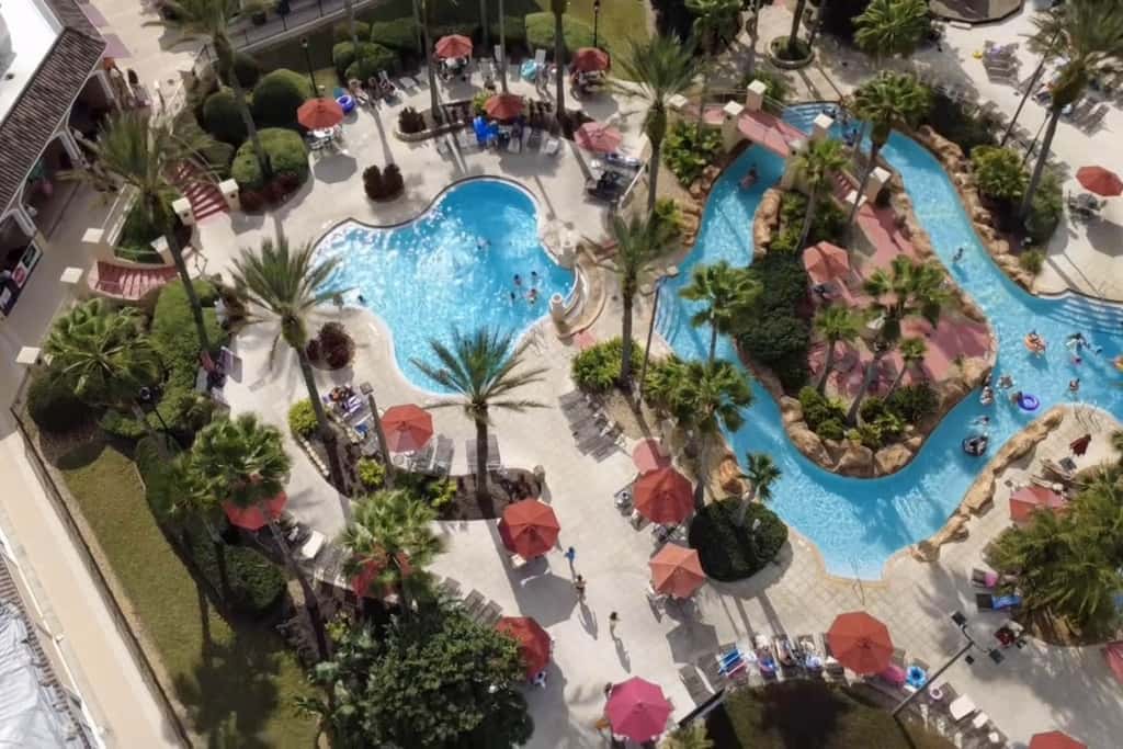 Pet-Friendly Davenport Townhome: 9 Mi to Disney!